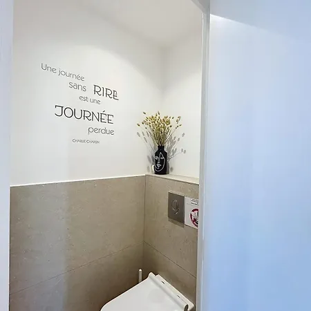 Pretty Cocoon With Harbour View Lägenhet *