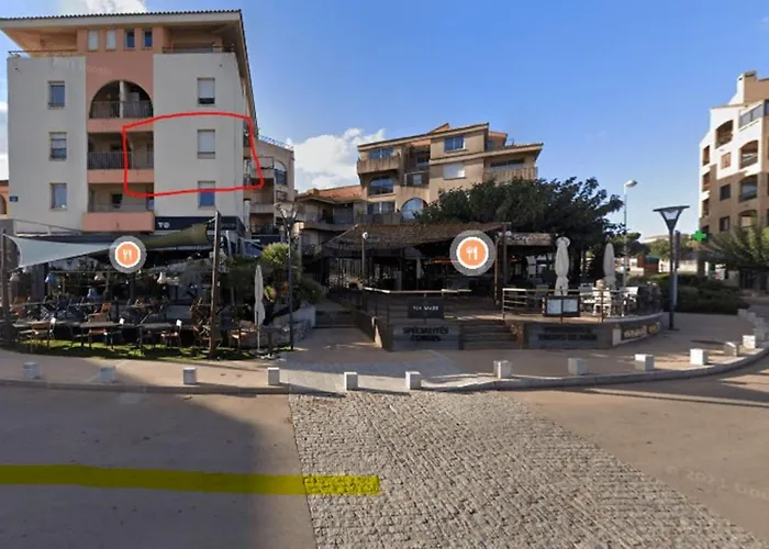 Pretty Cocoon With Harbour View *