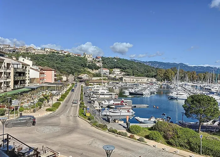 Pretty Cocoon With Harbour View *